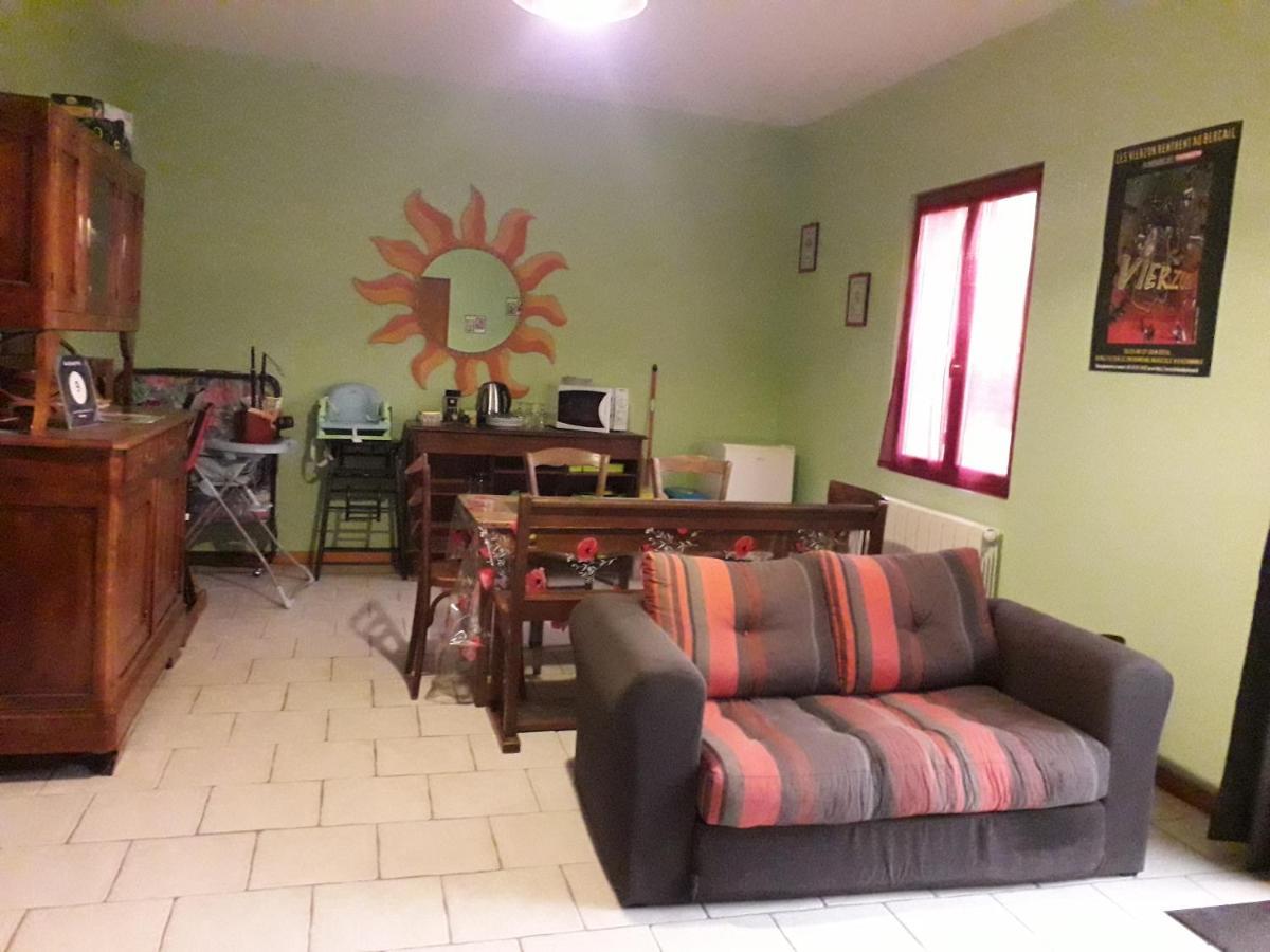 Au Grand Pre Bed & Breakfast Theillay Bagian luar foto