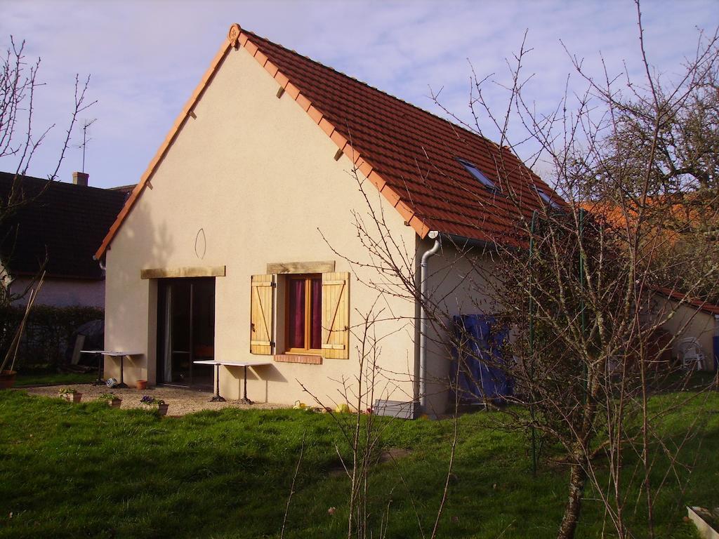 Au Grand Pre Bed & Breakfast Theillay Ruang foto
